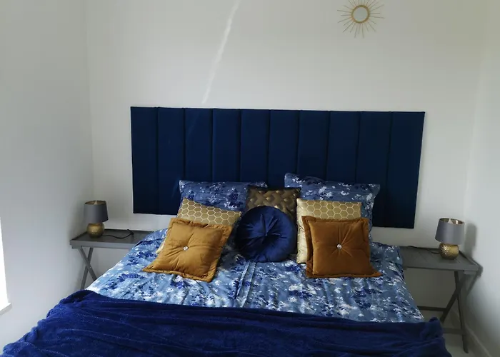 Luxury Penthouse With Large Terrace & Panoramic Old Town View