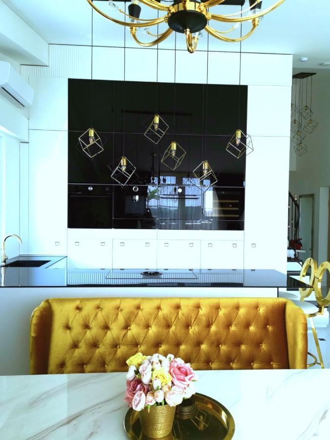 Luxury Penthouse With Large Terrace & Panoramic Old Town View Апартаменты